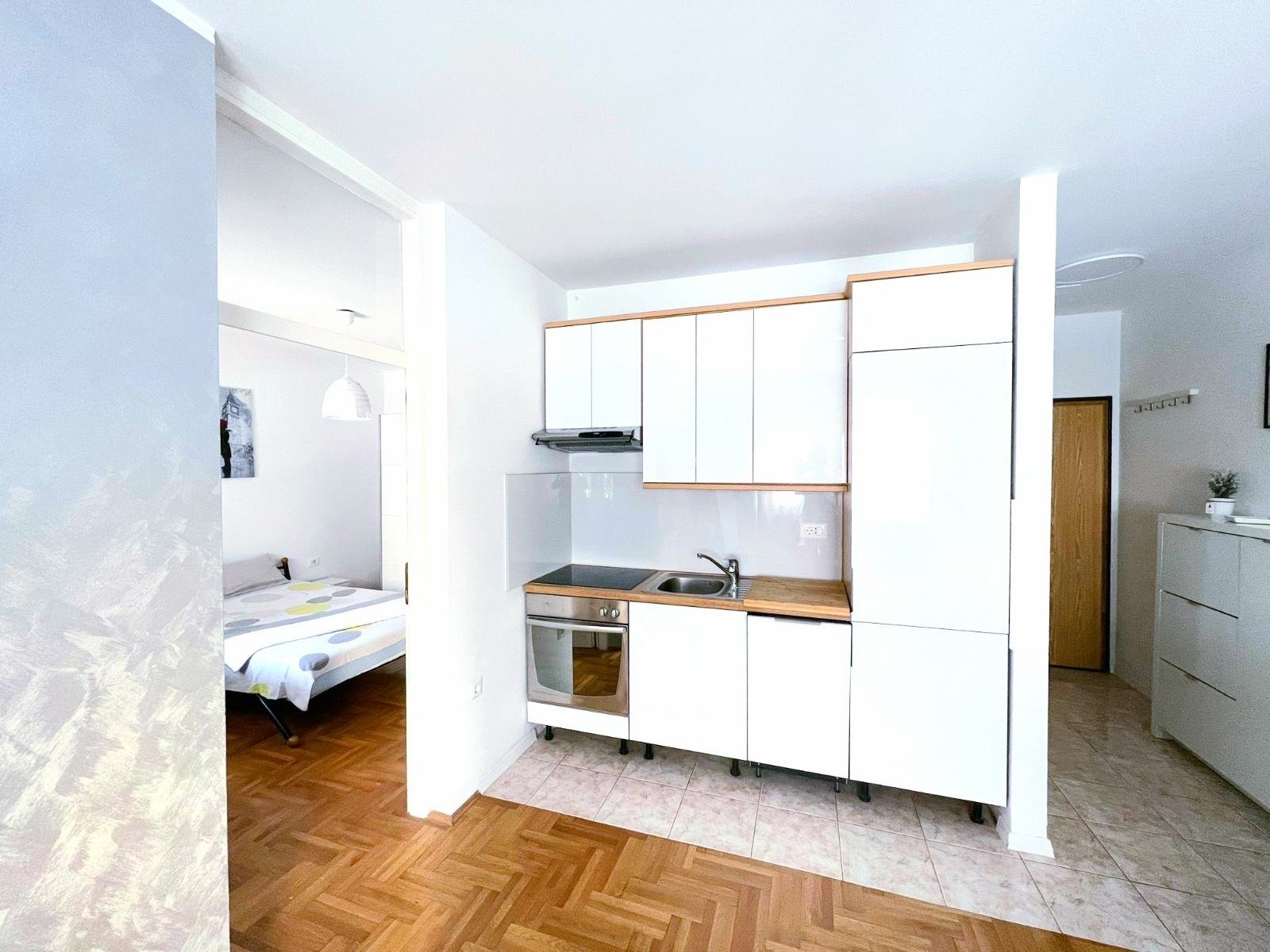 prekrasan-garaza-lokacija-slika-268414198